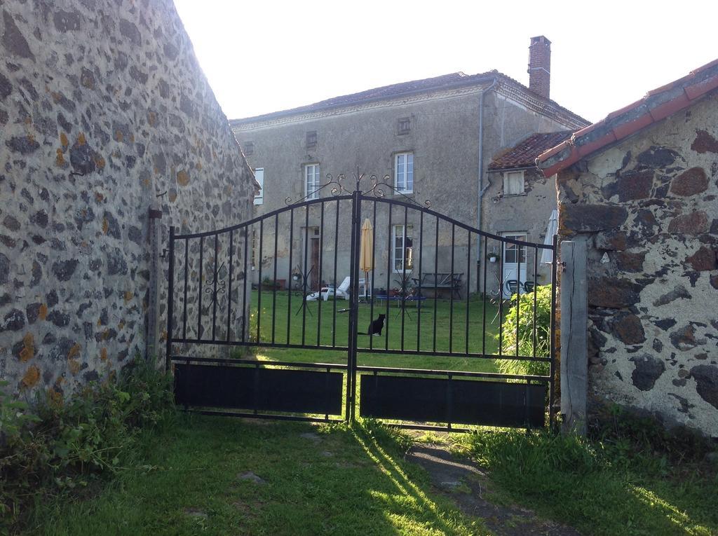 Wisteria House Bed & Breakfast Chanteloup  Exterior photo